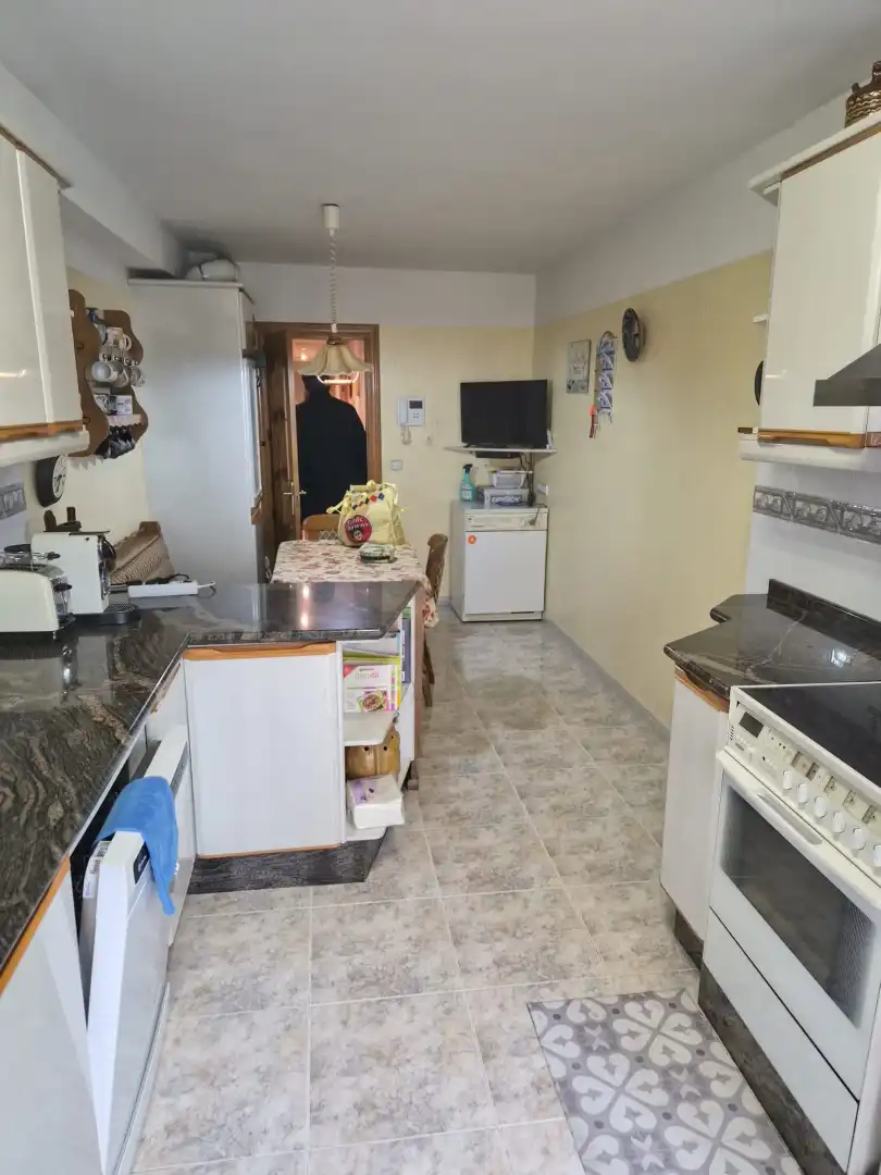 Flat with terrace for sale in Calle Gascona, imagen 2