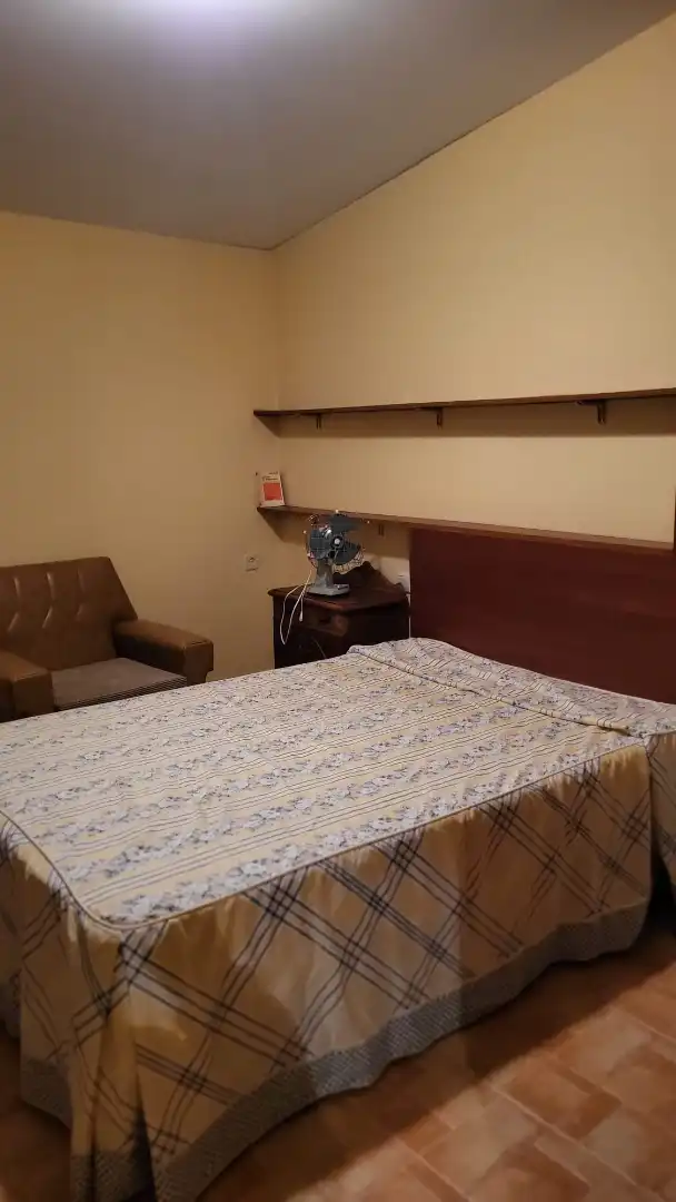Schlafzimmer von Einfamilien-Reihenhaus zum Verkauf in Pedro Muñoz mit Heizung und Möbliert