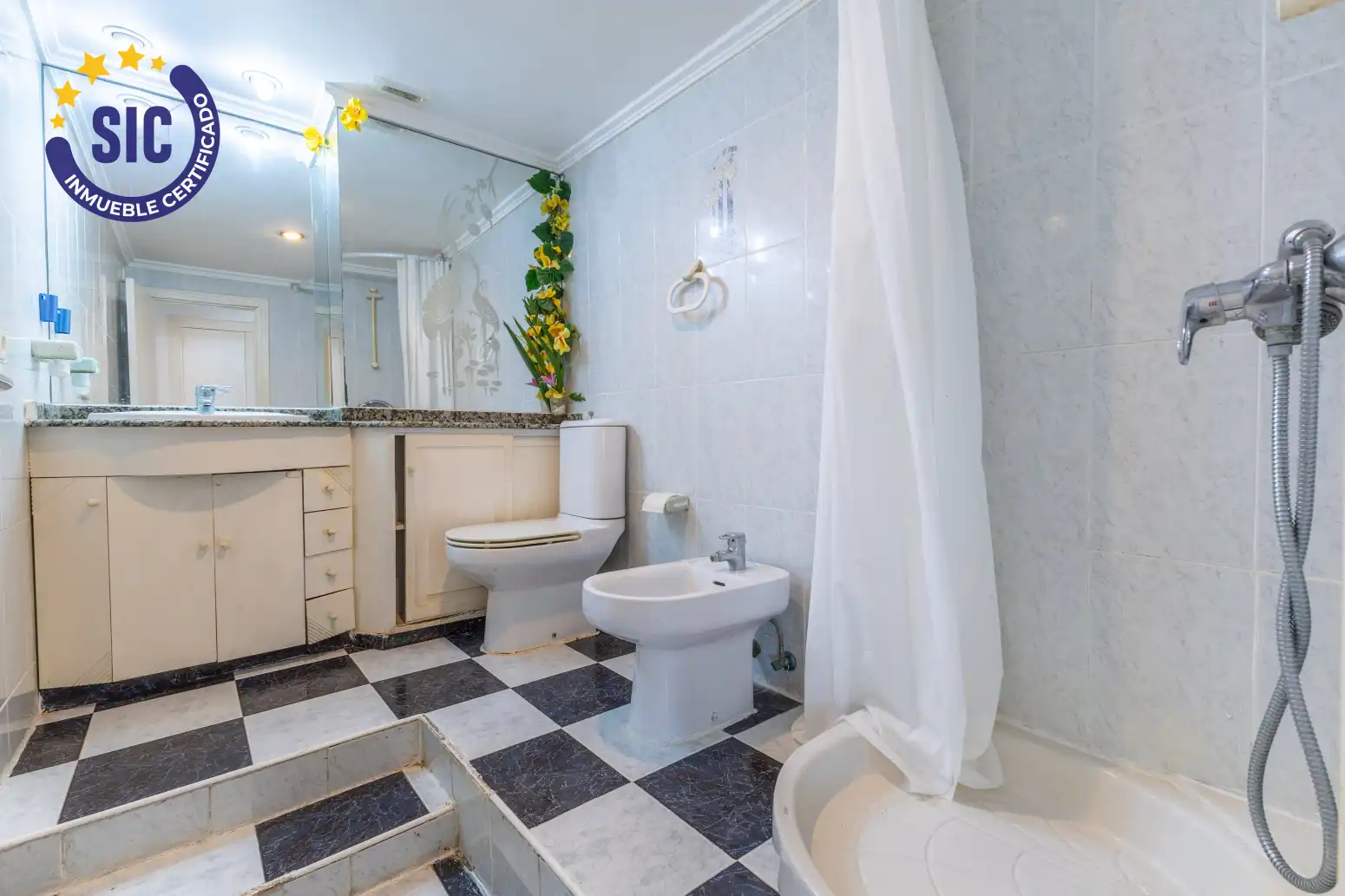 Badezimmer von Wohnung zum Verkauf in Sagunto / Sagunt mit Balkon