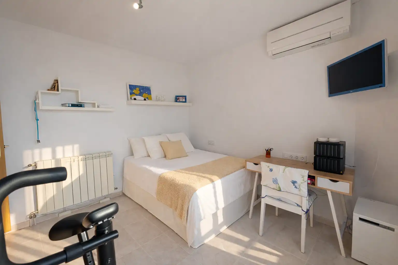 Schlafzimmer von Maisonette zum Verkauf in Roses mit Klimaanlage, Heizung und Privatgarten