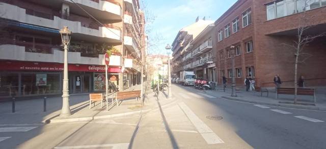 Local comercial en Alquiler en Instituts