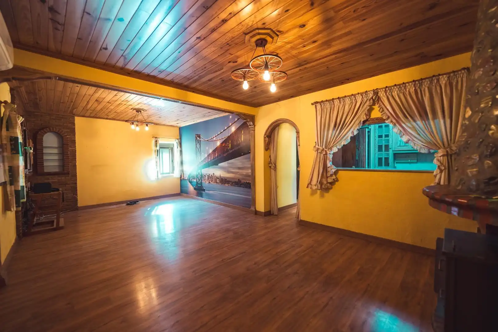 Country homes for sale in Gor