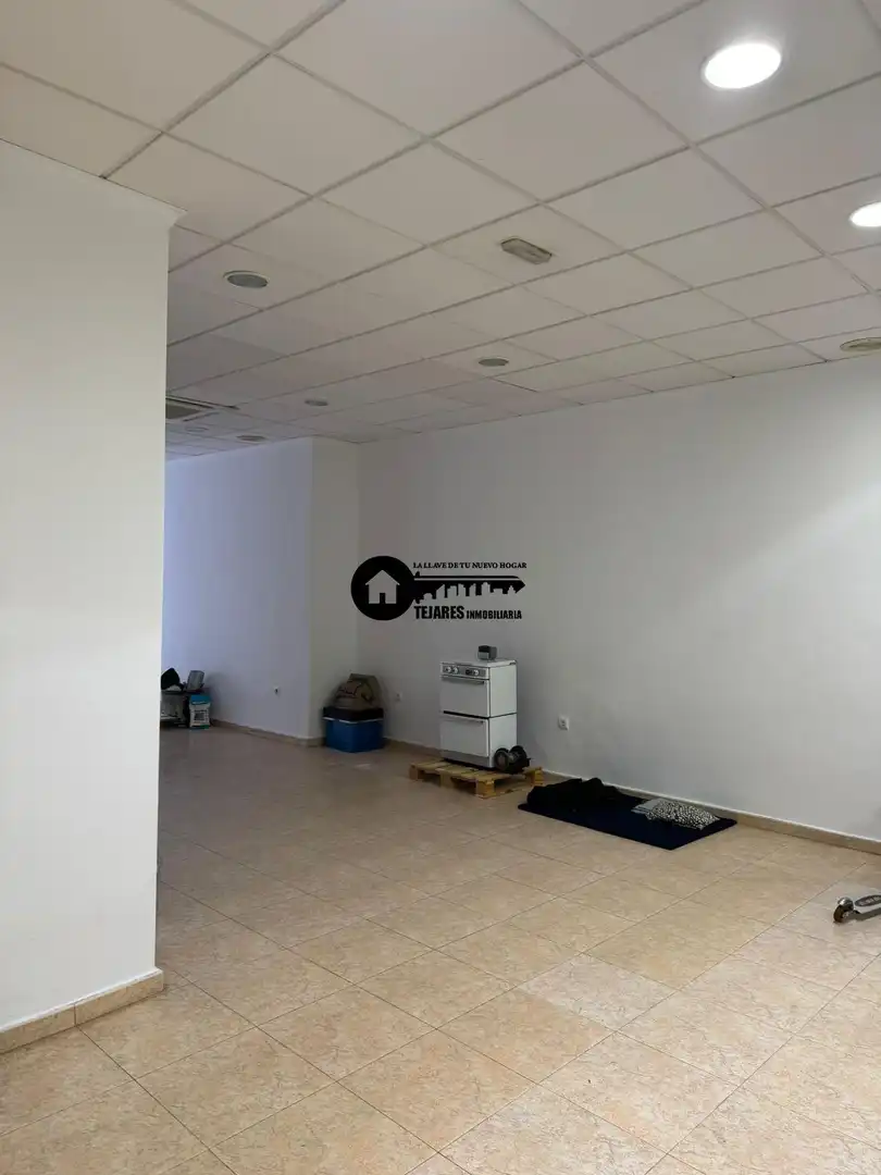 Local comercial en venda a Industria, imagen 4