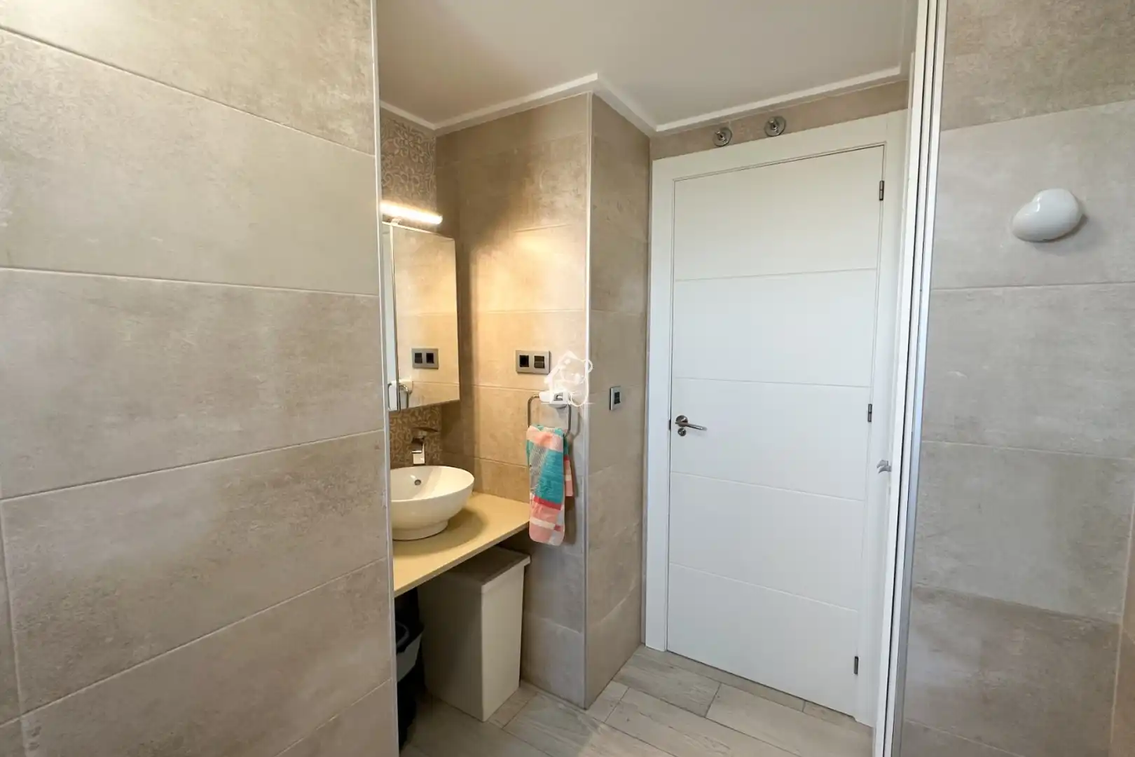 Bathroom of Apartments for rent in Torrevieja  with Furnished, Oven and Washing machine