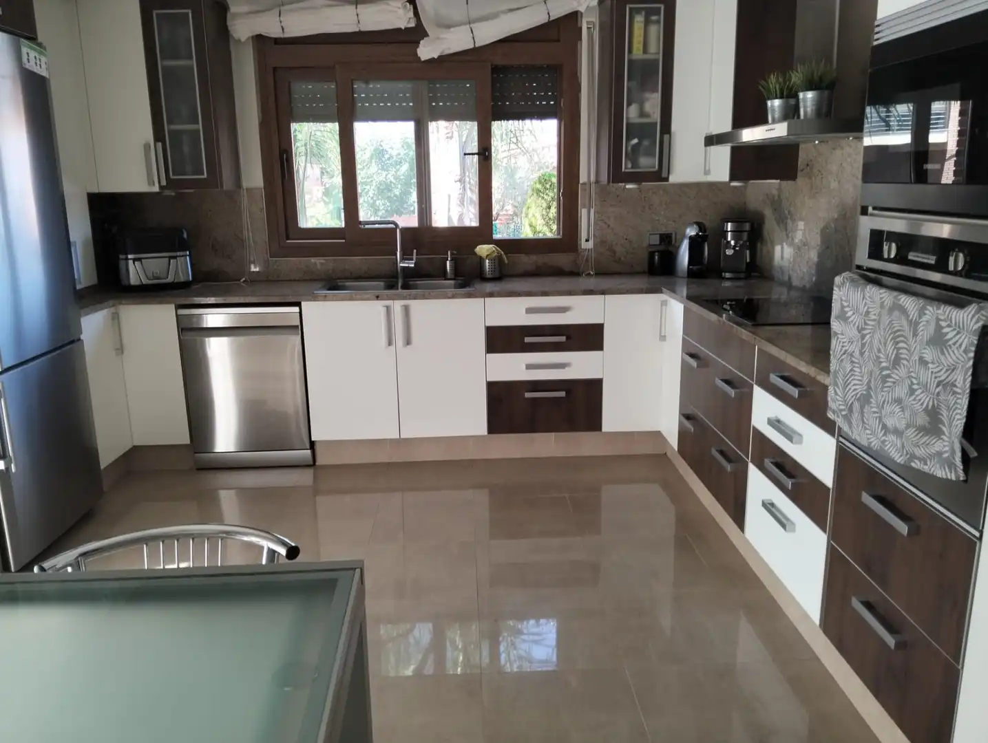 Cocina de Casa o chalet en venta en Llambilles con Aire acondicionado, Calefacción y Jardín privado