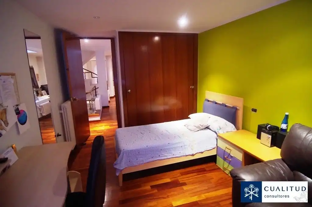 Habitación de Casa o chalet en venta en Castellón de la Plana / Castelló de la Plana con Calefacción, Parquet y Terraza