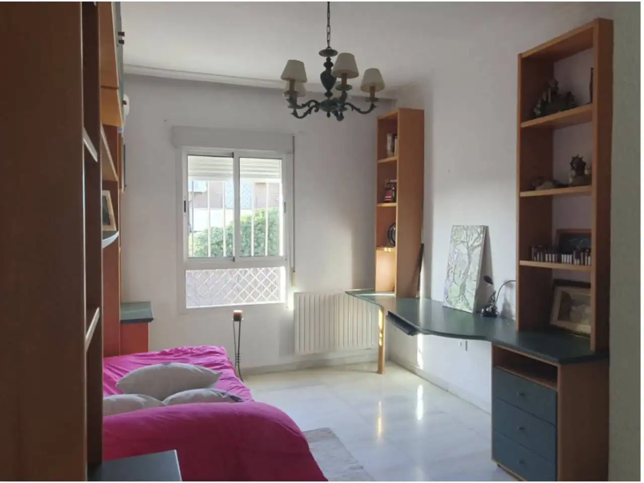 Dormitori de Casa o xalet en venda en Badajoz amb Calefacció, Jardí privat i Terrassa