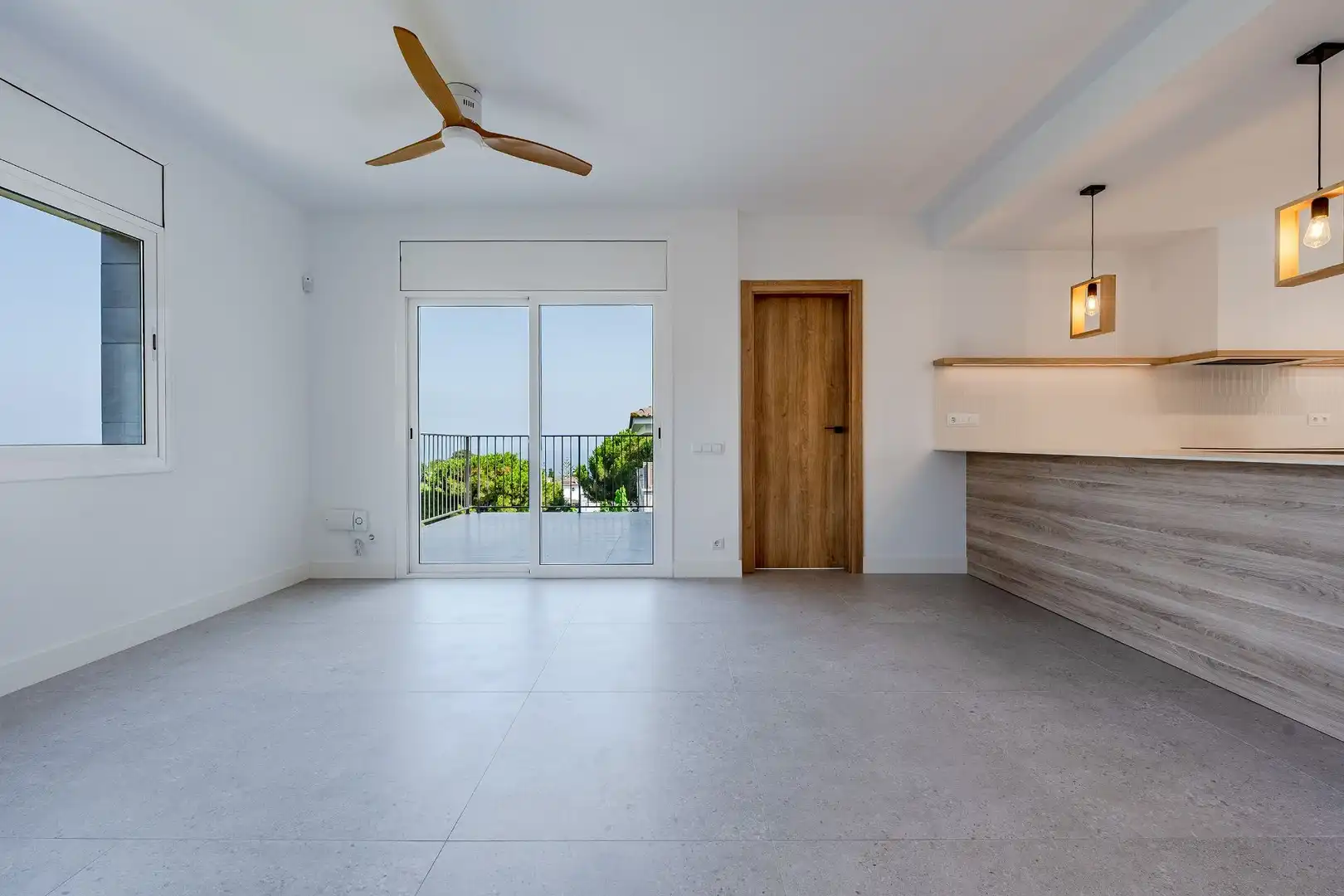 Sala d'estar de Casa o xalet en venda en Sant Cebrià de Vallalta amb Aire condicionat, Calefacció i Jardí privat