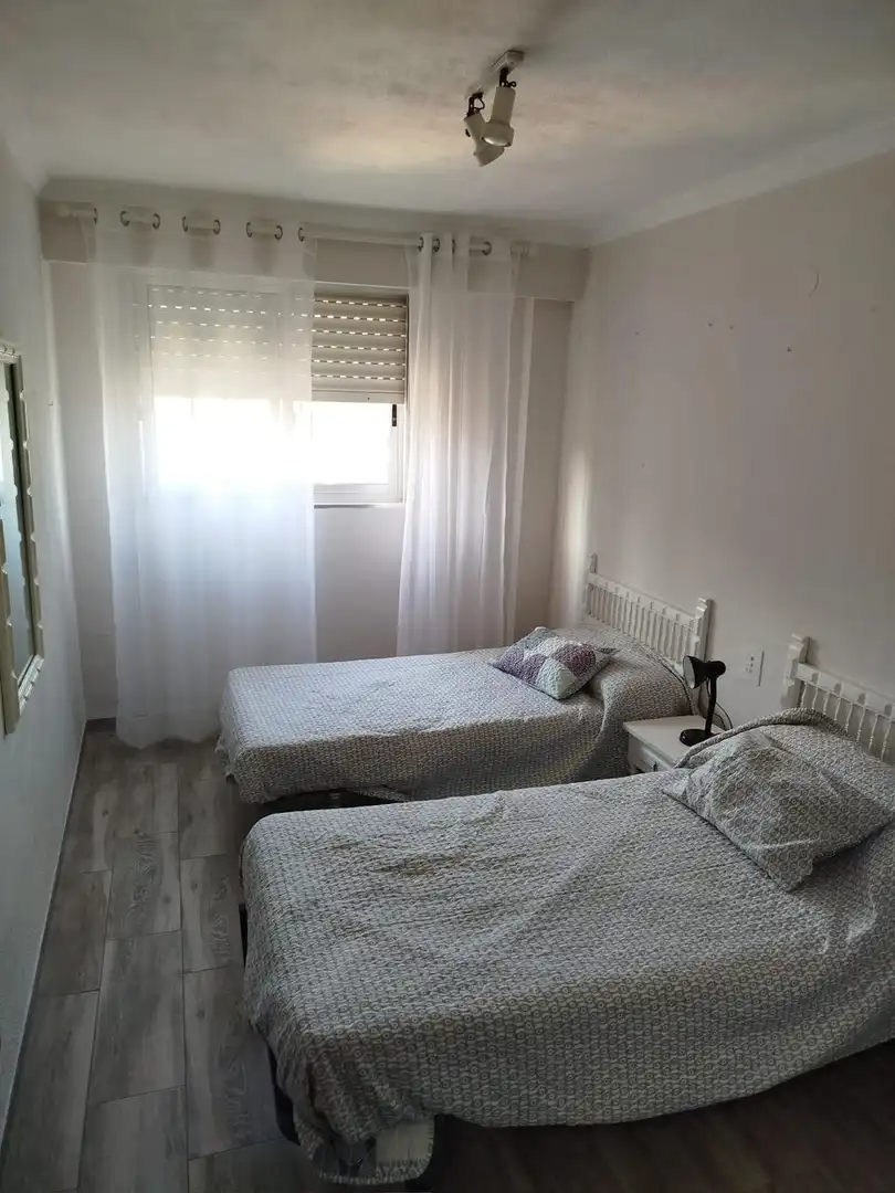 Schlafzimmer von Wohnungen zur Miete in Benicasim / Benicàssim mit Privatgarten, Terrasse und Gemeinschaftspool