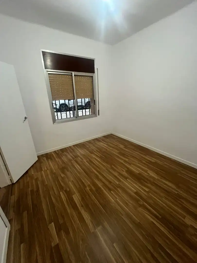 Habitación de Piso en venta en L'Hospitalet de Llobregat con Alarma
