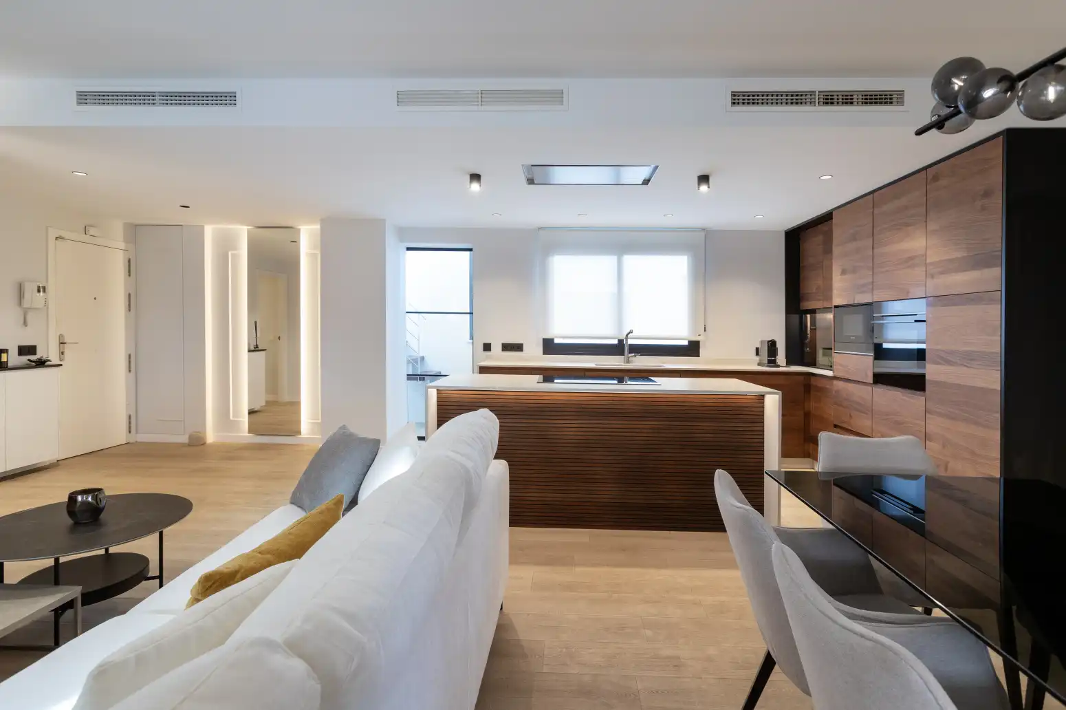Sala d'estar de Àtic en venda en El Pinillo 