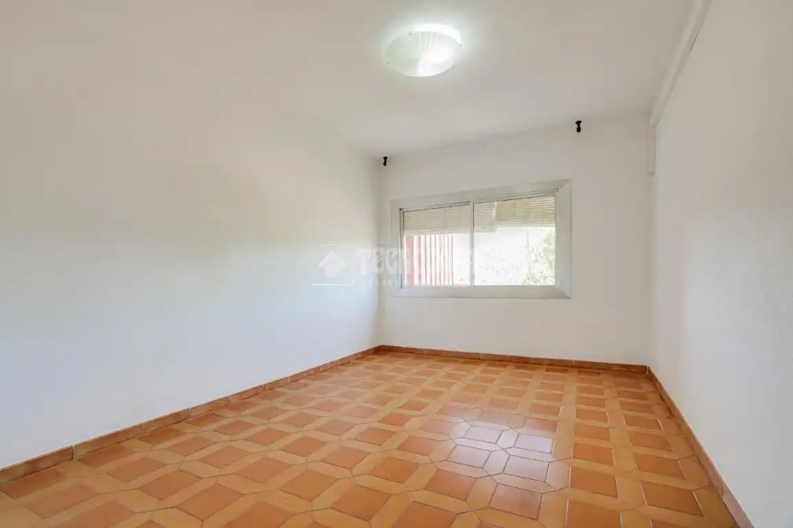 Habitación de Piso en venta en Sant Vicenç Dels Horts con Aire acondicionado y Alarma
