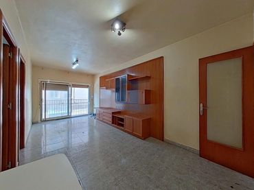 Piso con ascensor en venta en Baldomer Sola