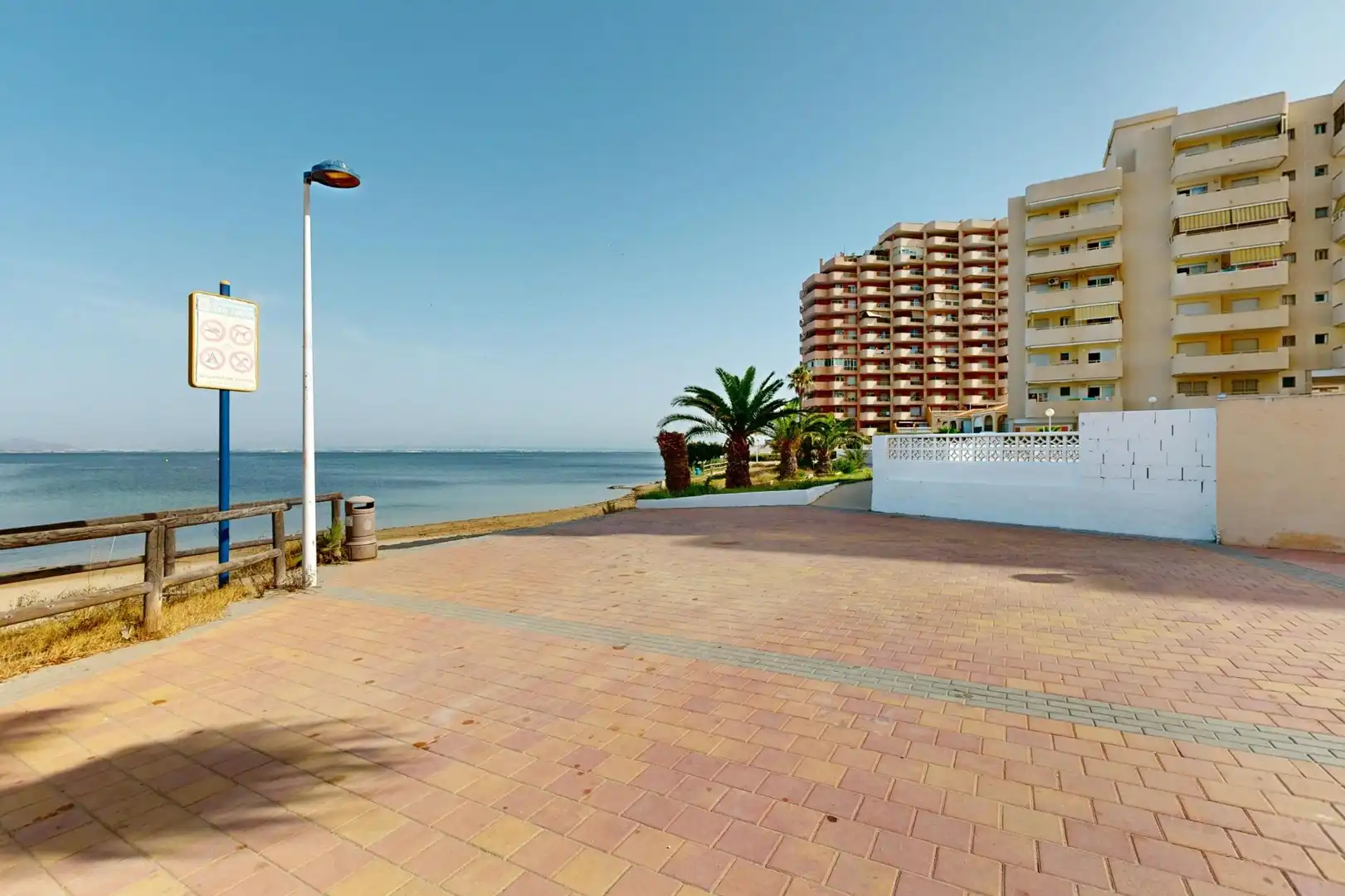 Vista exterior de Pis en venda en La Manga del Mar Menor amb Aire condicionat, Calefacció i Terrassa