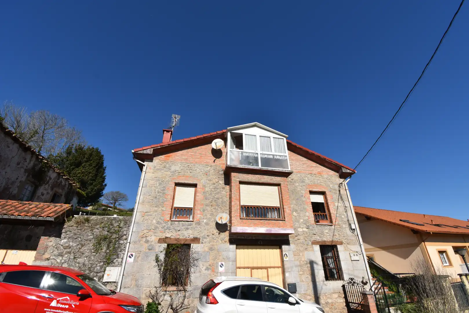 Vista exterior de Casa o chalet en venta en Medio Cudeyo con Calefacción, Jardín privado y Piscina