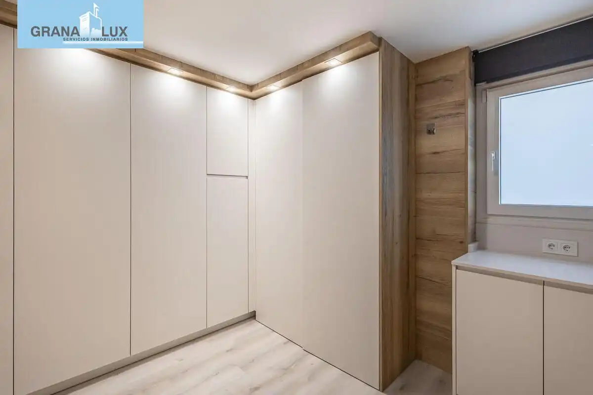 Dormitori de Casa adosada en venda en Albolote amb Jardí privat, Piscina i Alarma