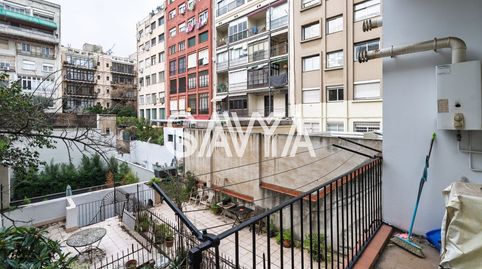 Exclusiva Oportunidad de Reforma en el Corazón del Eixample Piso con Patio Privado y ascensor, image 3