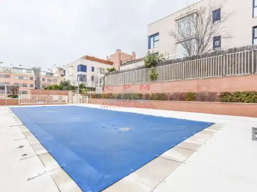 Piscina de Àtic de lloguer en Madrid amb Aire condicionat, Calefacció i Parquet