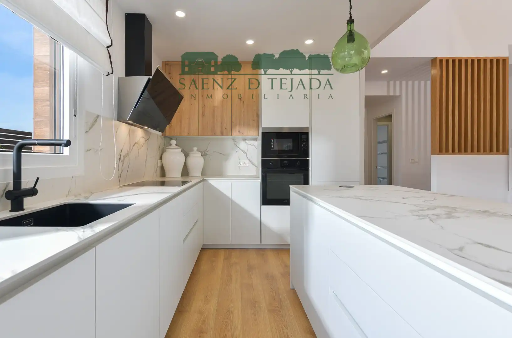 Cocina de Casa o chalet de alquiler en Dos Hermanas con Aire acondicionado, Calefacción y Jardín privado