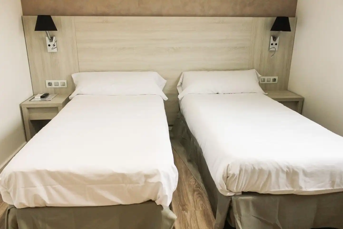 Bedroom of Buildings for sale in Manresa