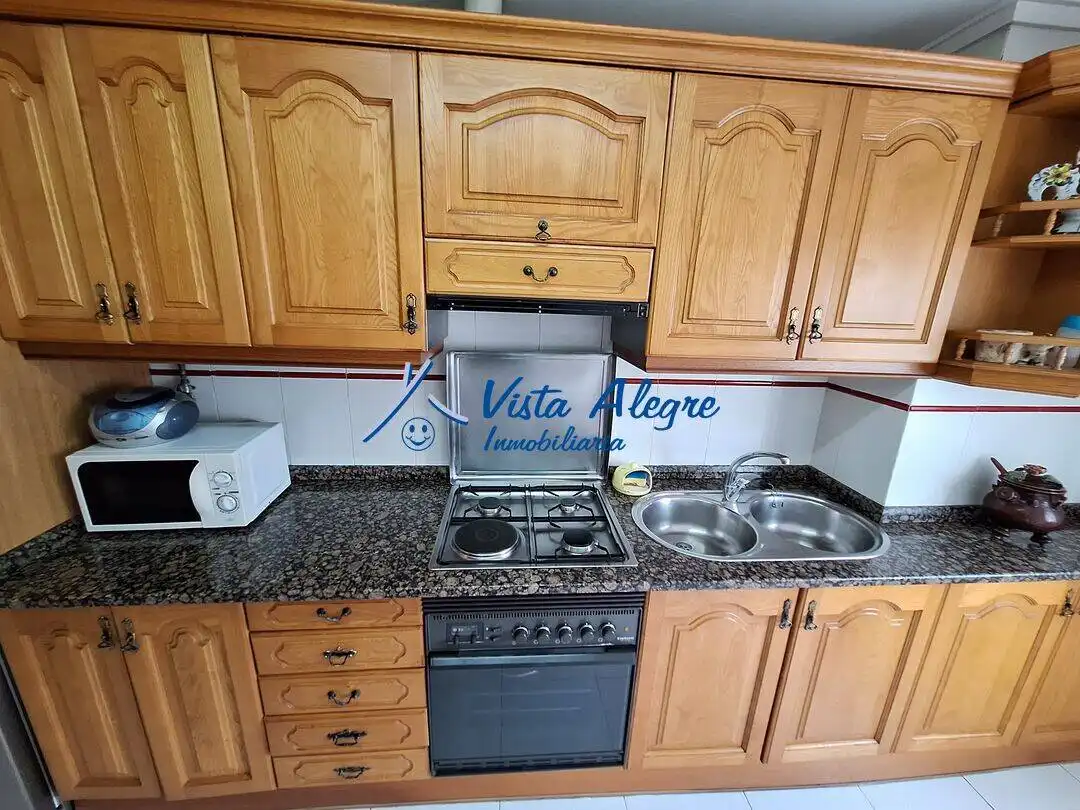 Cocina de Piso en venta en Haro con Calefacción, Terraza y Trastero