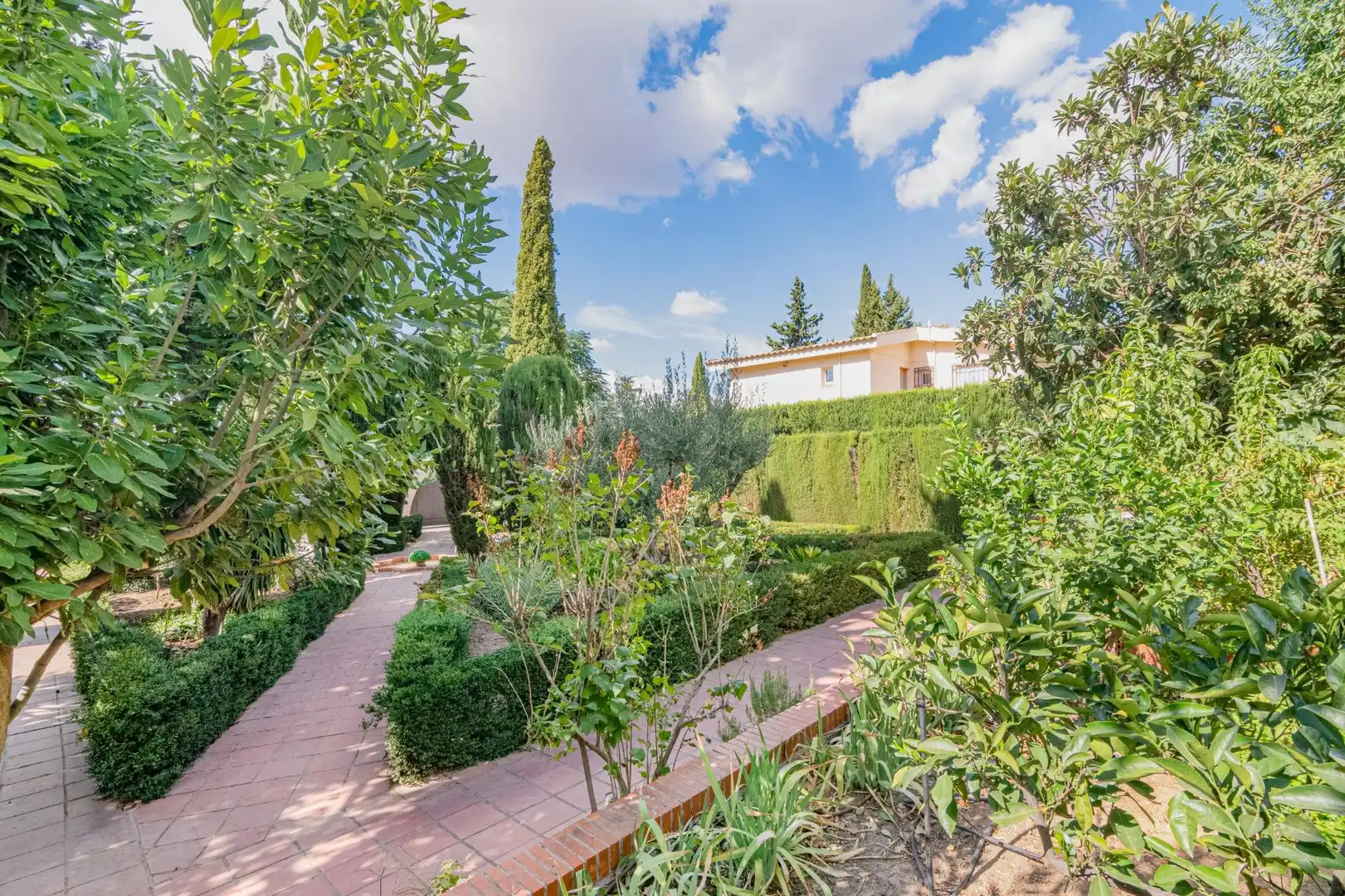Residential for sale in Barrio de la Vega