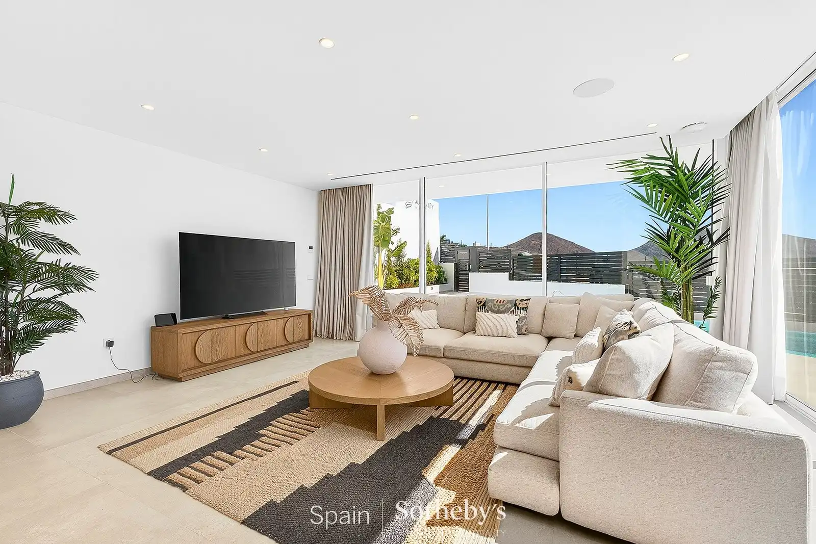 Living room of Houses for sale in Adeje  with Air Conditioner, Heating and Terrace