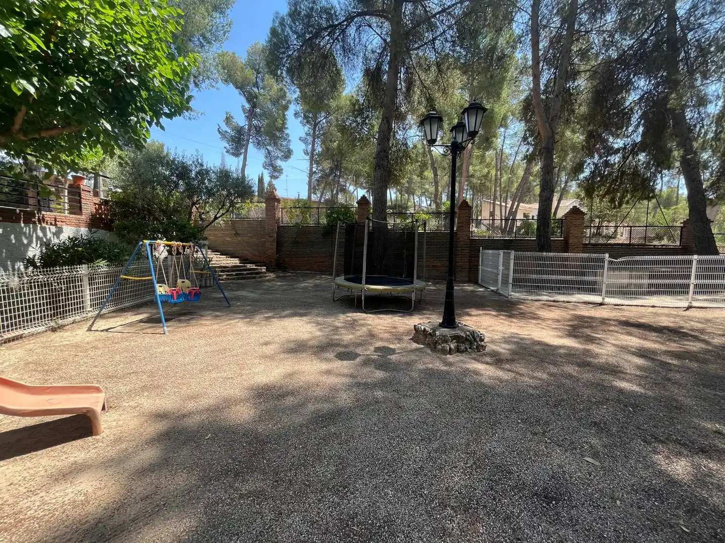 Jardí de Casa o xalet en venda en Almansa amb Aire condicionat, Calefacció i Jardí privat