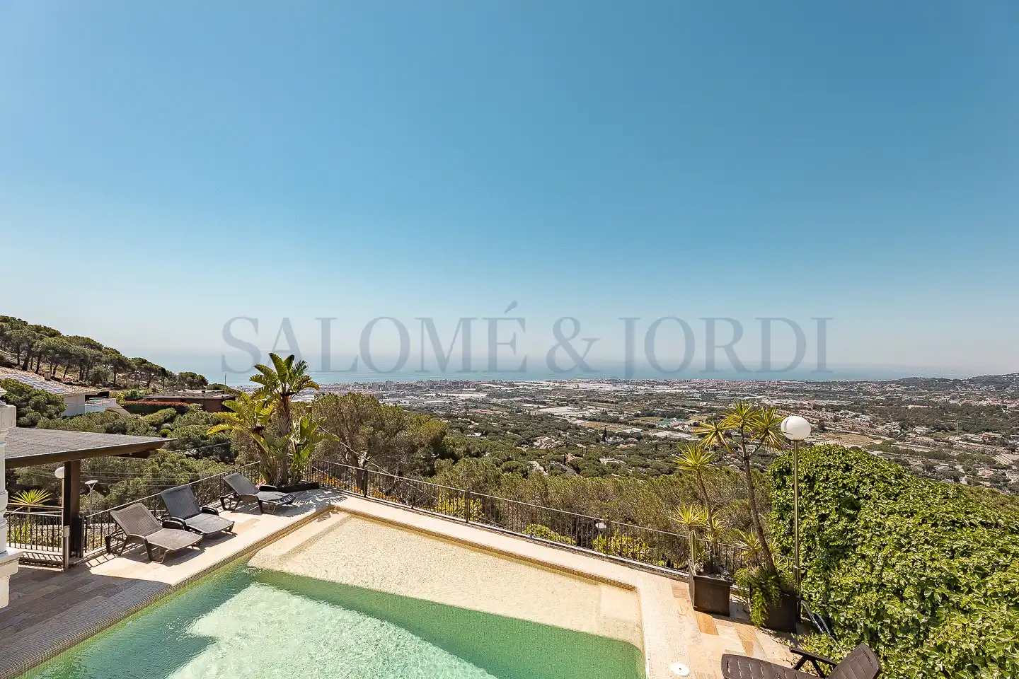 Piscina de Casa o chalet en venta en Cabrils con Aire acondicionado, Calefacción y Jardín privado