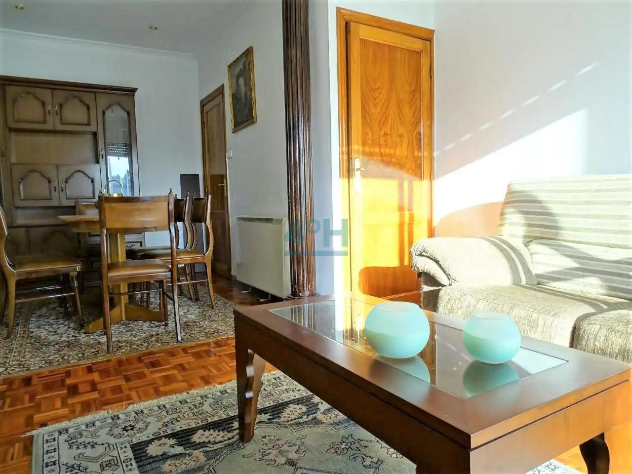 Sala d'estar de Apartament en venda en Ourense Capital  amb Calefacció, Parquet i Moblat