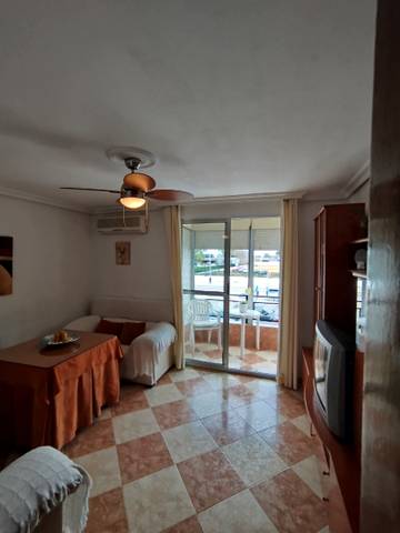 Piso en Venta en Avenida Ciudad de Chiva en Parque Alcosa