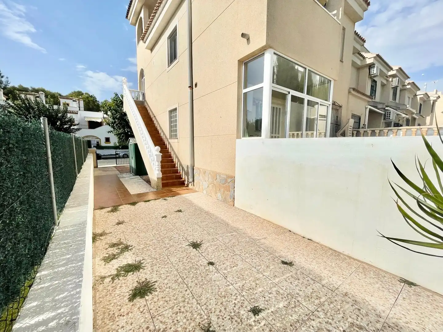 Vista exterior de Casa o chalet de alquiler en Pilar de la Horadada con Aire acondicionado, Terraza y Piscina