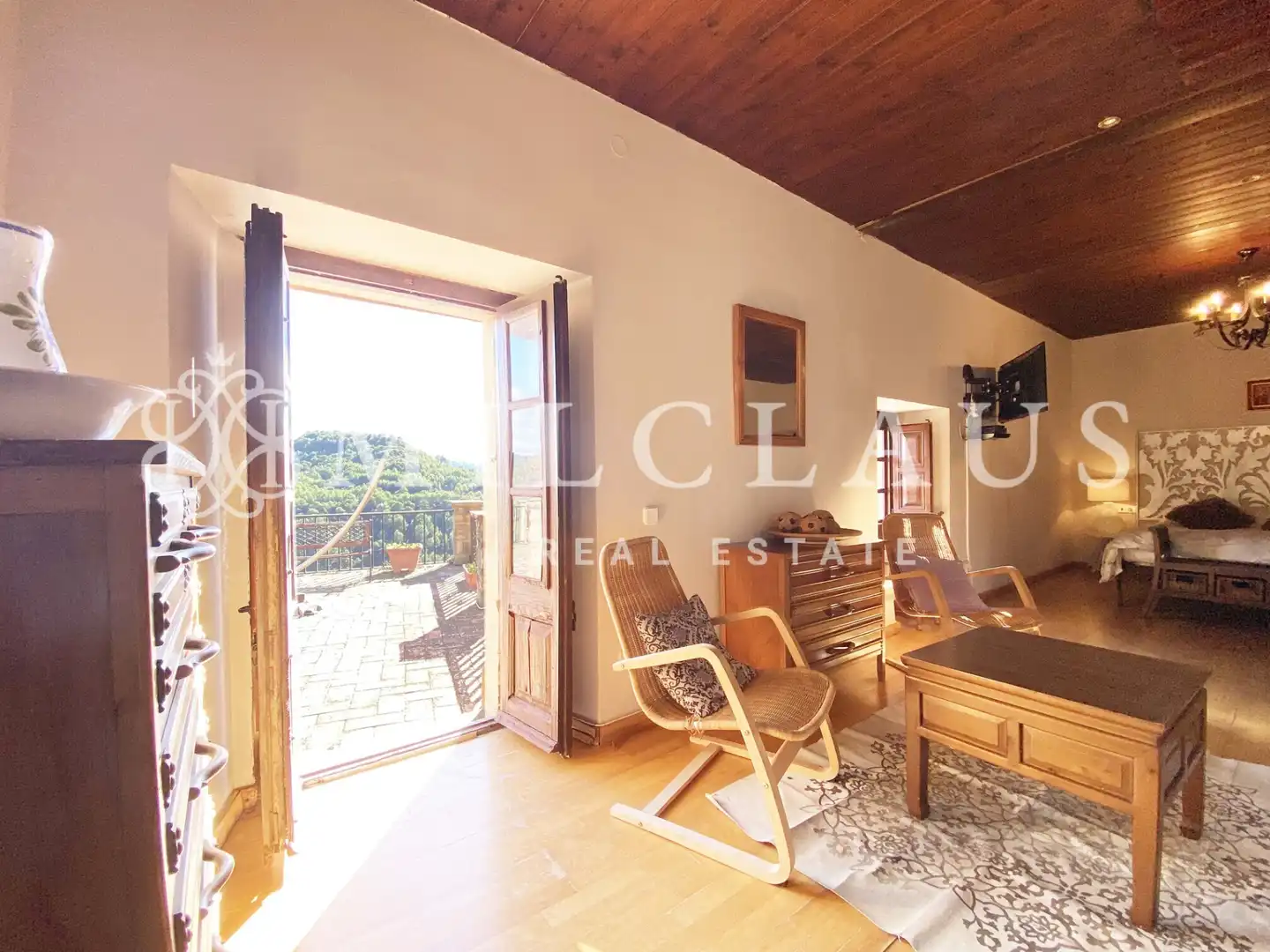 Sala d'estar de Finca rústica en venda en Talamanca amb Aire condicionat, Calefacció i Jardí privat
