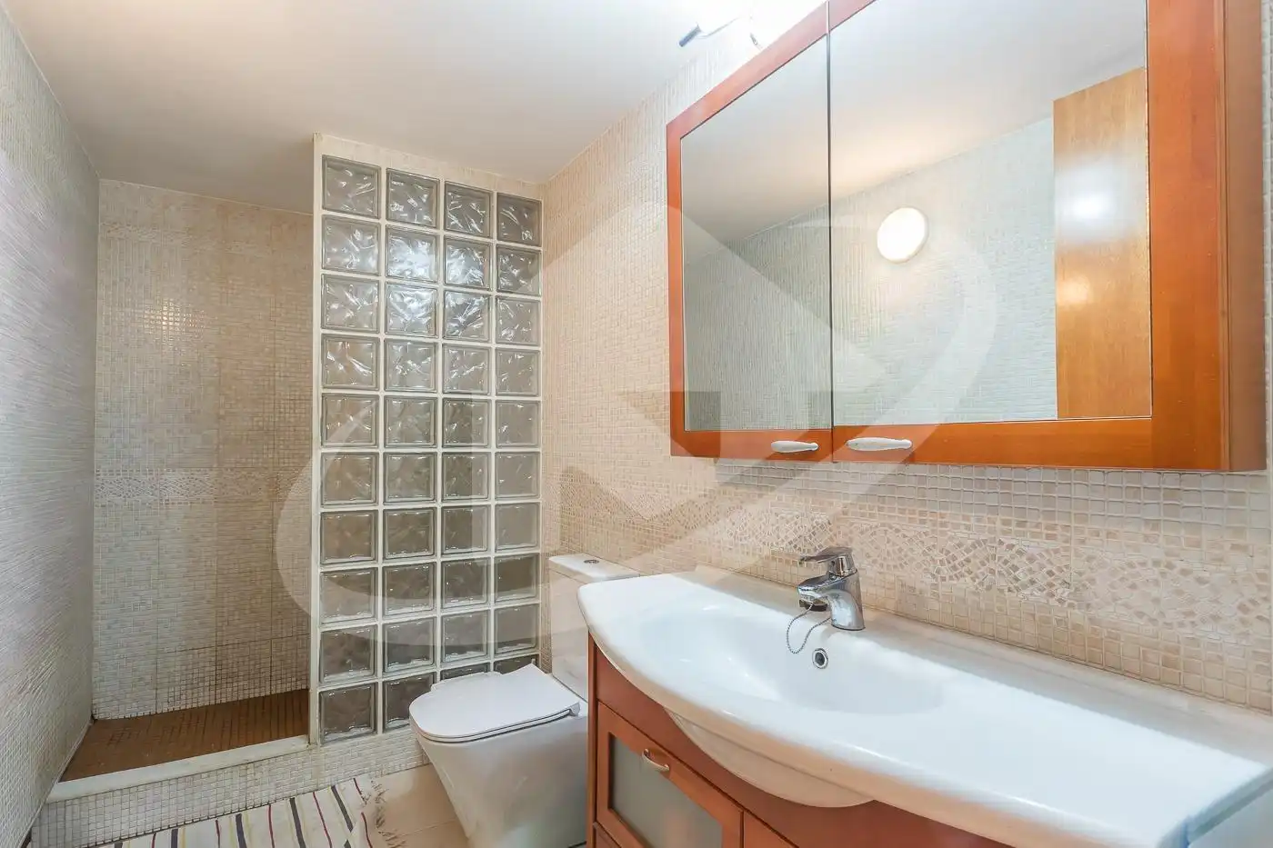 Badezimmer von Haus oder Chalet zum Verkauf in Sabadell mit Klimaanlage, Privatgarten und Terrasse