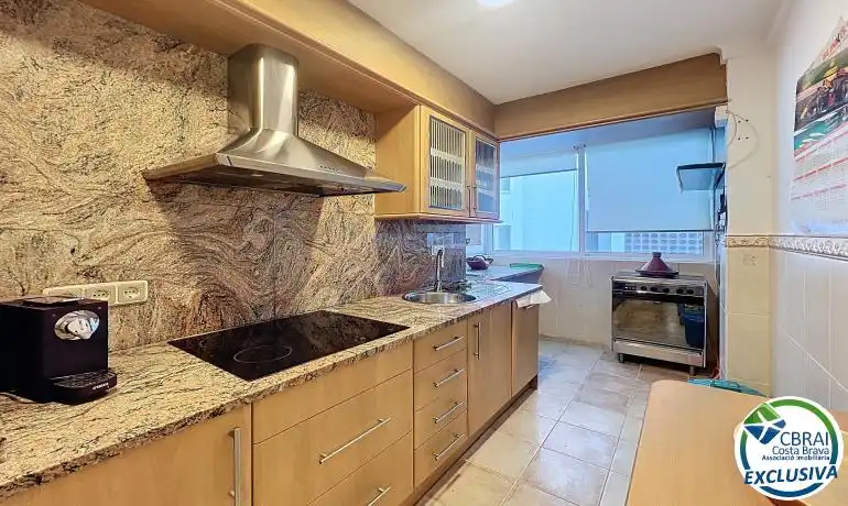 Cuina de Apartament en venda en Roses amb Calefacció