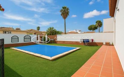 Swimming pool of House or chalet for sale in Chiclana de la Frontera  with Air Conditioner, Private garden and Terrace