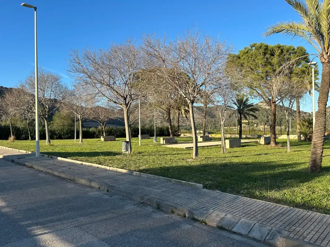 Vista exterior de Casa o xalet en venda en Gandia amb Aire condicionat, Jardí privat i Terrassa