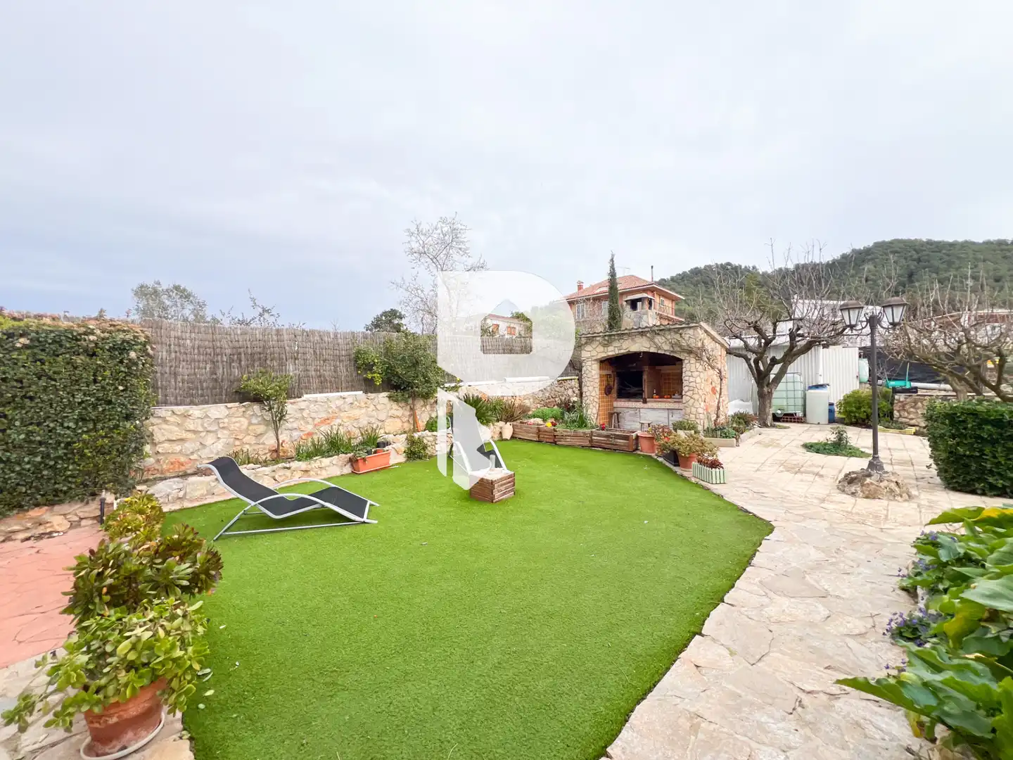 Jardí de Casa o xalet en venda en Vallirana amb Aire condicionat, Calefacció i Jardí privat