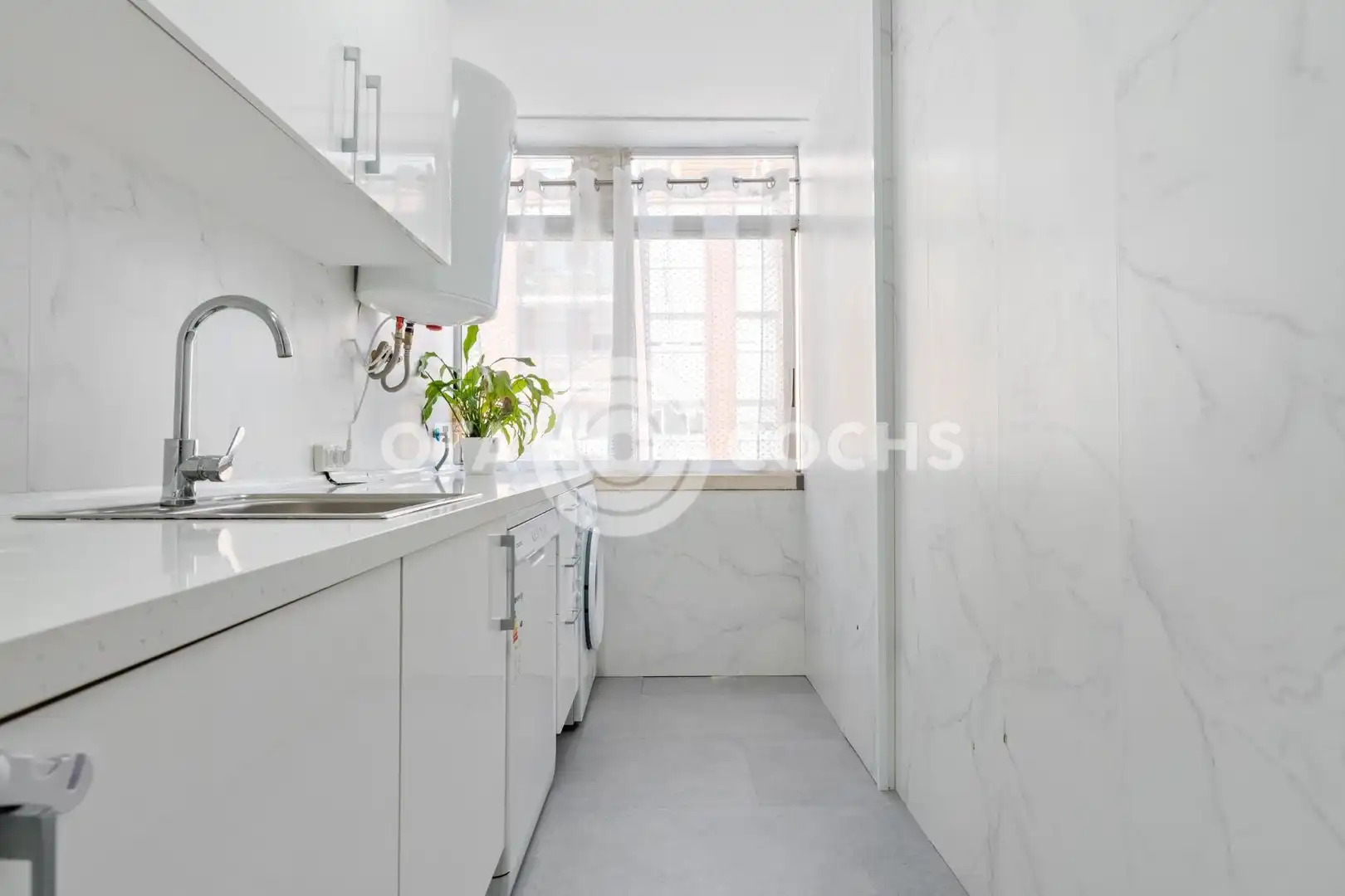Kitchen of Flat for sale in Reus  with Air Conditioner, Balcony and Community pool