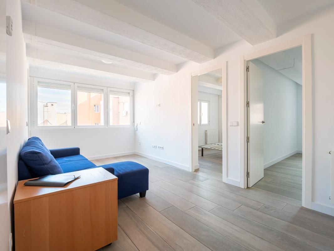 Sala de estar de Piso en venta en  Madrid Capital