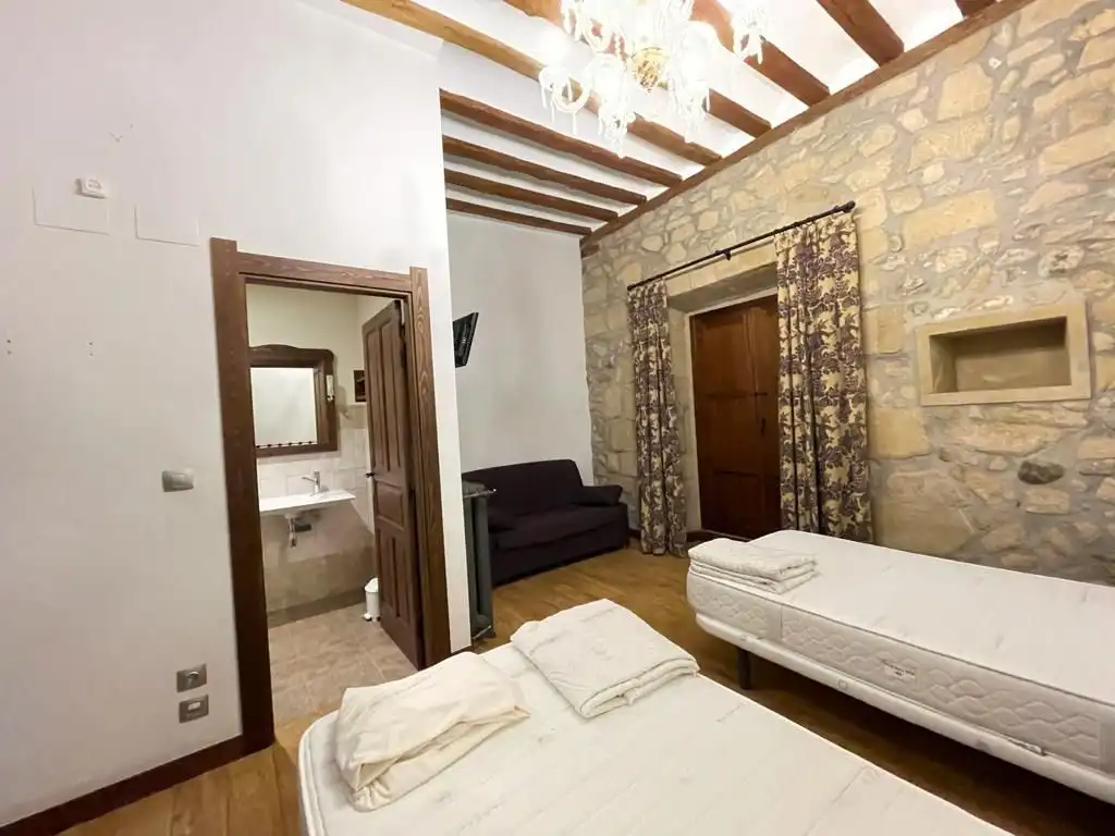 Country house zum Verkauf in Calle Mayor, Castañares de Rioja