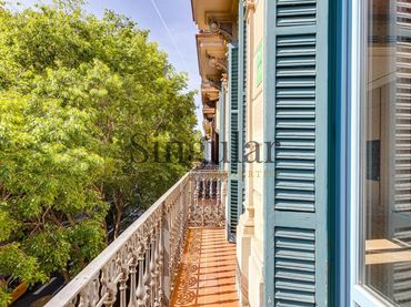 Wohnung mit Balkon zum Verkauf in Carrer de València