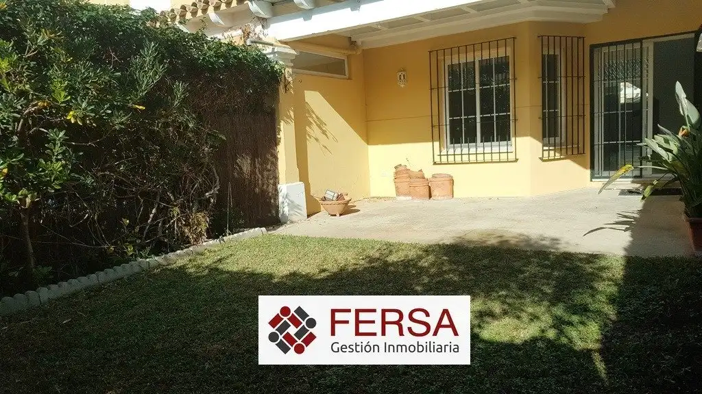 Exterior view of Detached homes for sale in El Puerto de Santa María  with Air Conditioner, Heating and Private garden