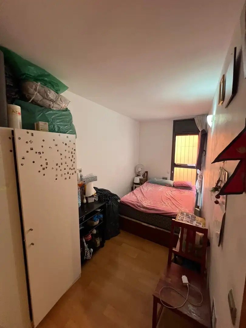 Habitación de Dúplex en venta en L'Hospitalet de Llobregat con Terraza