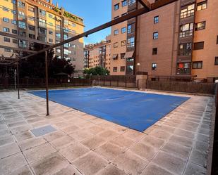 Piscina de Apartament de lloguer en  Madrid Capital amb Aire condicionat, Calefacció i Jardí privat