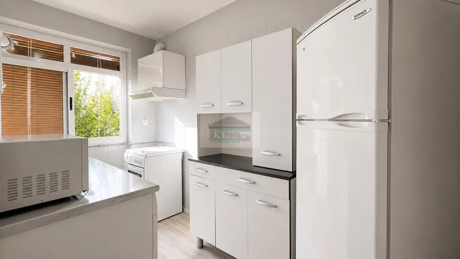 Kitchen of Flat for rent in Granada  with Air Conditioner, Furnished and Balcony