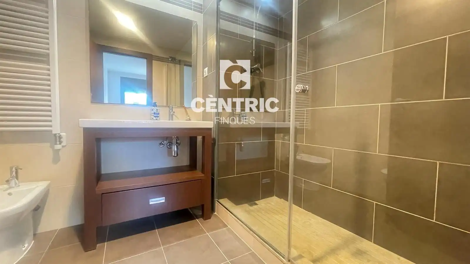 Badezimmer von Wohnung zum Verkauf in Terrassa