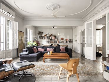 Penthouse mit Balkon zur Miete in Gràcia