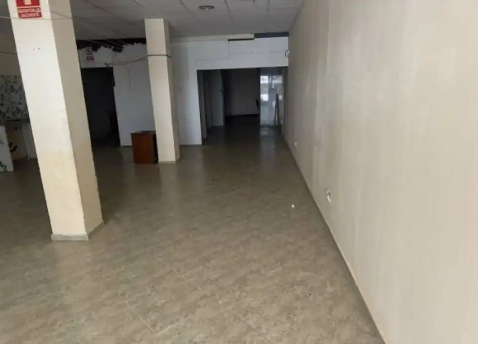 Local comercial de lloguer a Rd Santa Susana, imagen 3