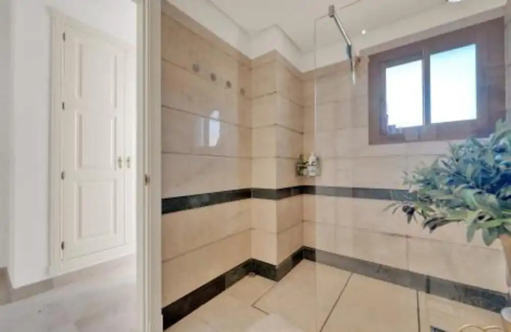 Bathroom of Attic for sale in Rïo Real - Los Monteros